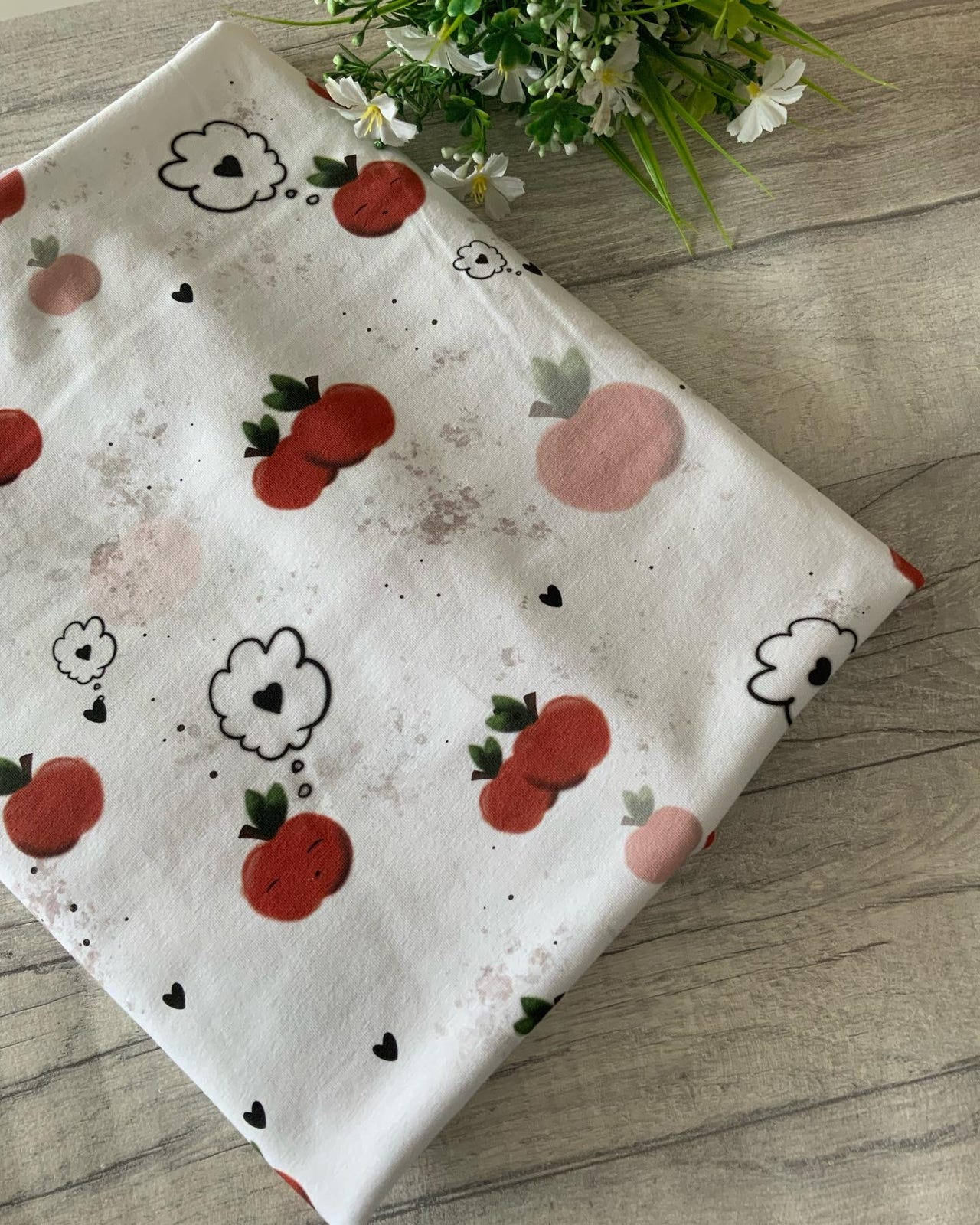 Apfel in love Stoff Eigenproduktion